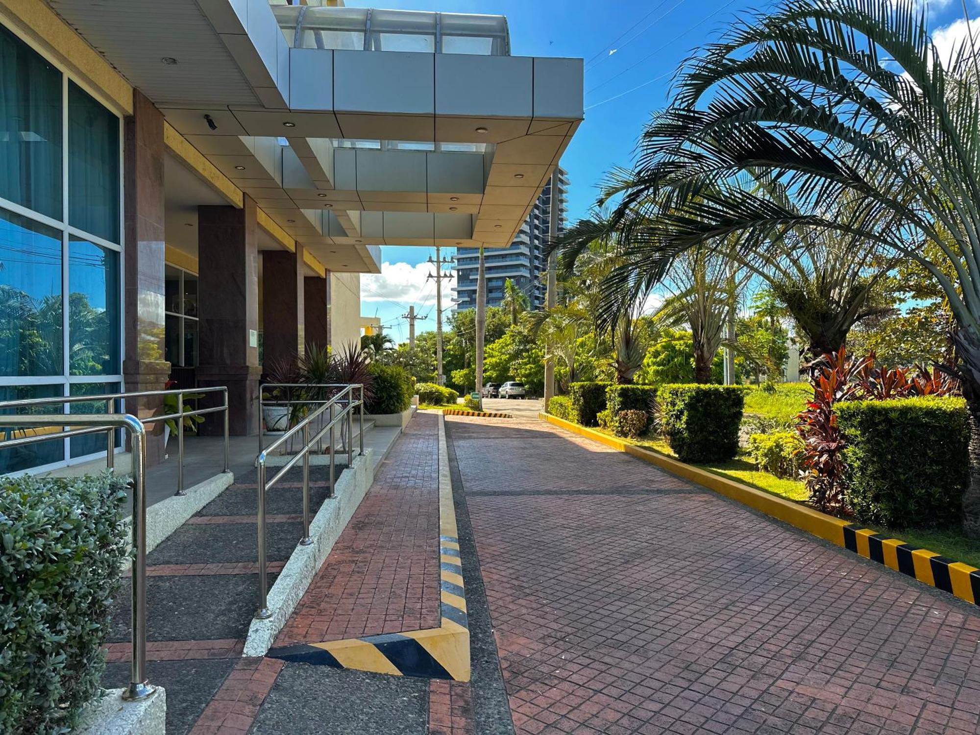 Oceanview Deluxe 1Br Suite La Mirada Lapu-Lapu City Eksteriør billede